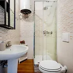 Domus Antica Trastevere Bed and Breakfast