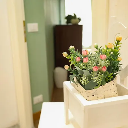 فندق مبيت وإفطار Domus Antica Trastevere 4*
